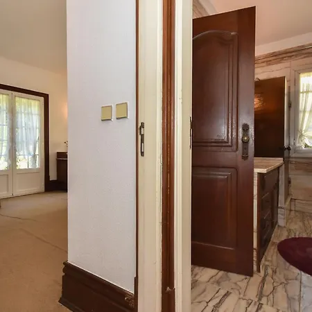 Vakantiehuis Charming House With Garden And Pool *