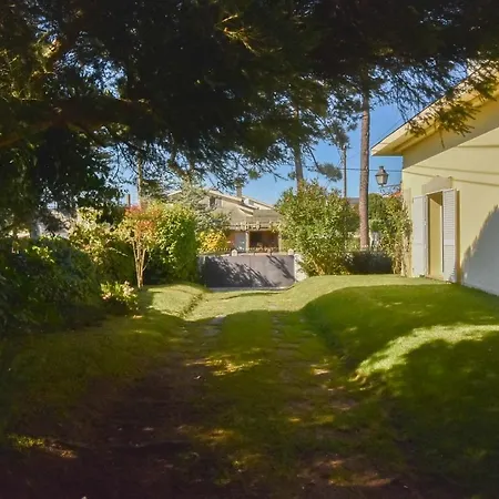 Charming House With Garden And Pool