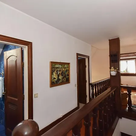 Charming House With Garden And Pool Vakantiehuis