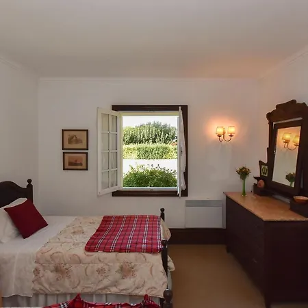 Vakantiehuis Charming House With Garden And Pool *