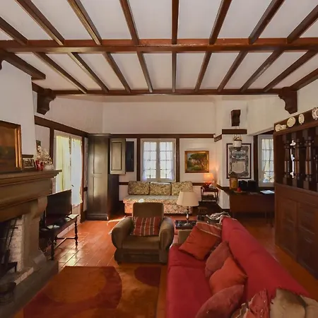 Vakantiehuis Charming House With Garden And Pool *