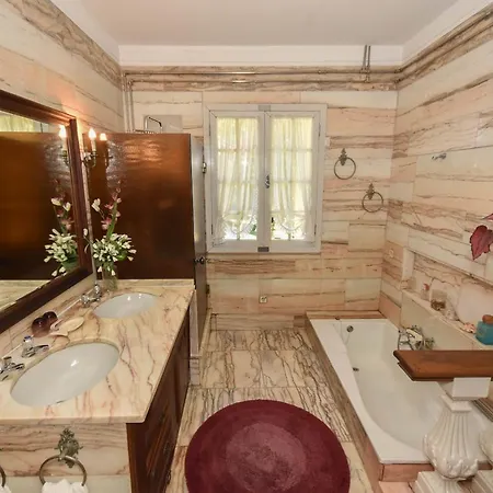 Vakantiehuis Charming House With Garden And Pool Esposende